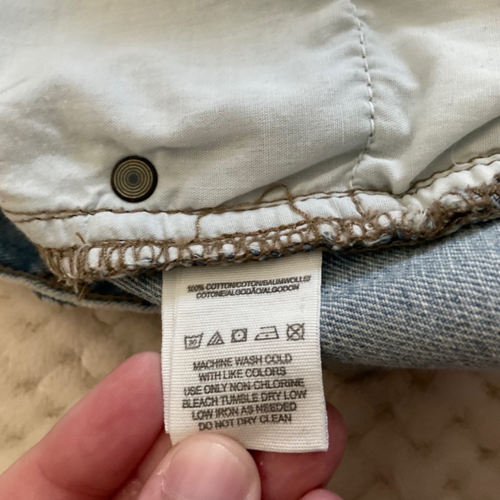 Free People Light‎ Wash Button Fly Distressed Jean Shorts - Size 25 - Picture 5 of 10